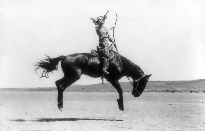 Kitty_Canutt,_champion_lady_rider_of_the_world,_on_Winnemucca